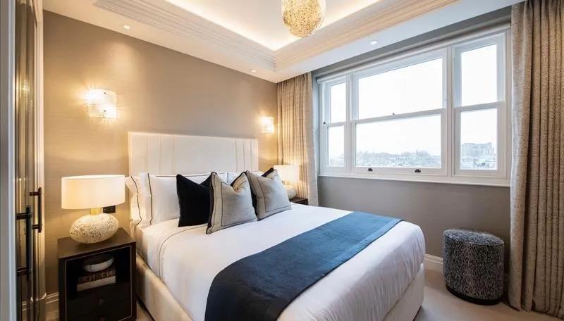 3 bed property in Prince Of Wales Terrace, London